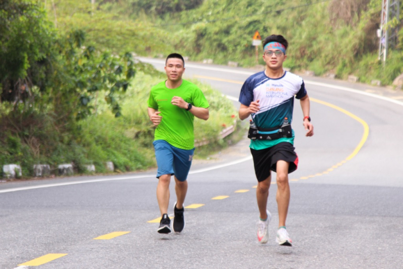 Gần 2000 vận động viên tham gia Giải chạy bộ “Sơn Trà Run Challenge 2023” - “Bước chạy trong mây” -0