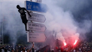 Tổng thống Macron hoãn chuyến công du vì bạo loạn lan rộng tại Pháp
